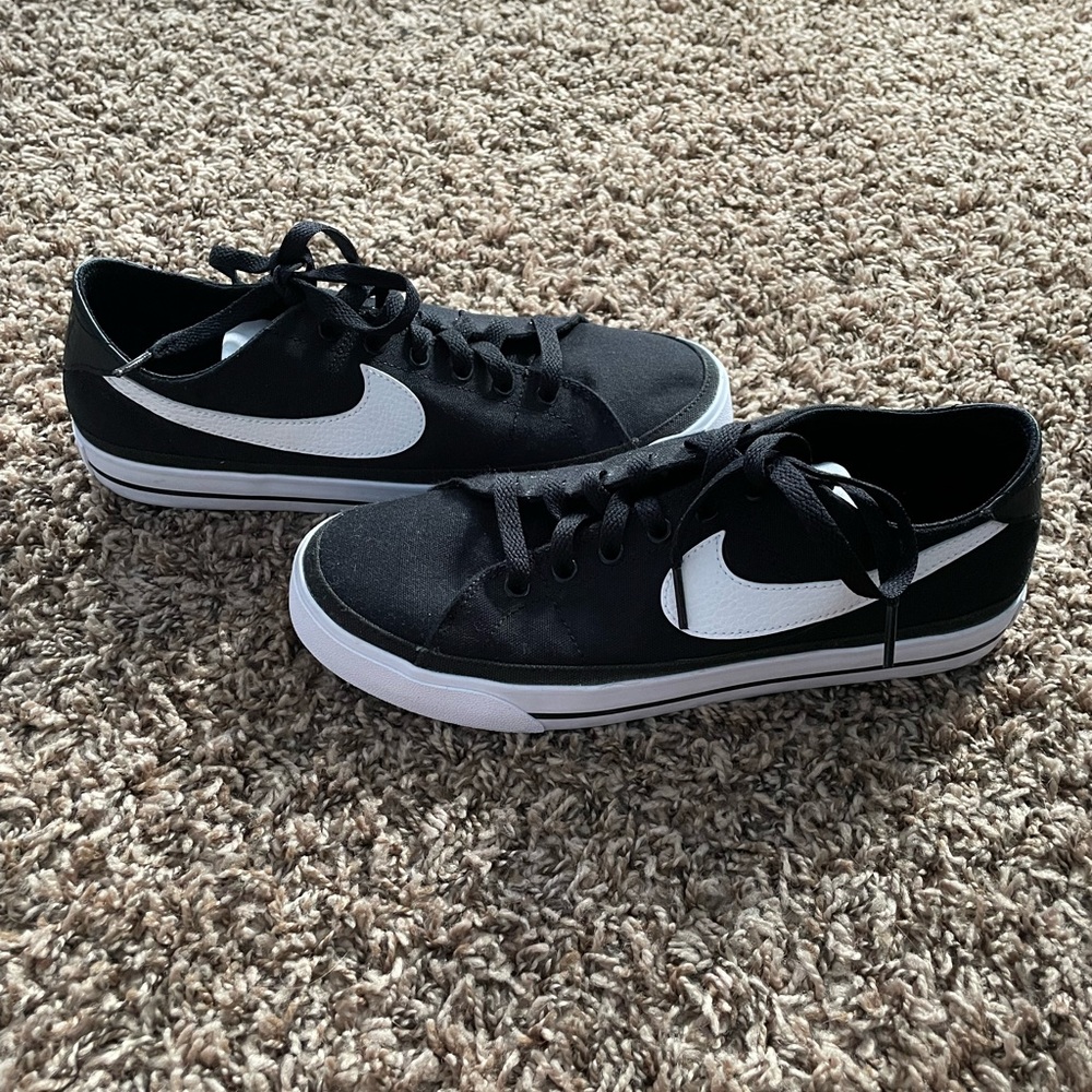 Black Nike SB shoes